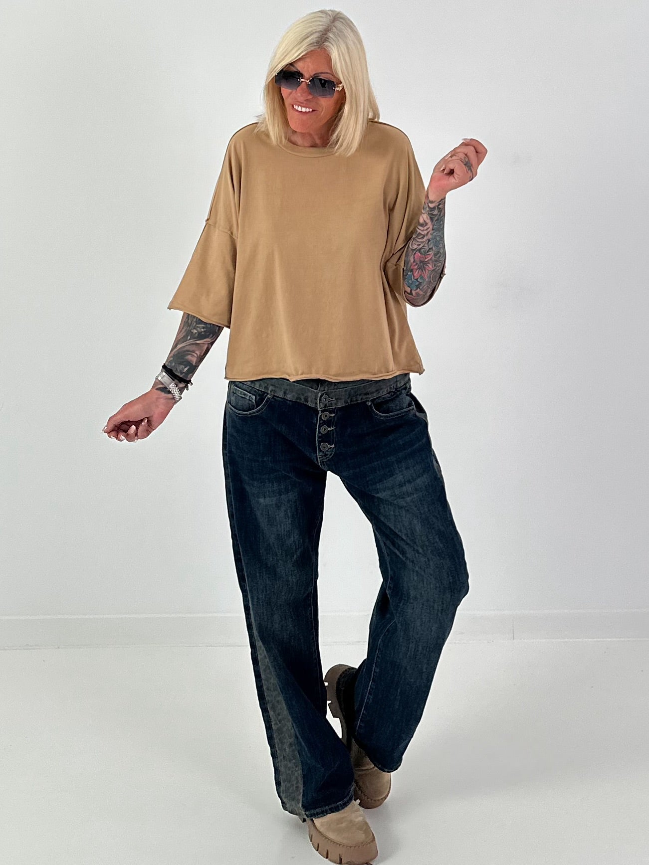 Shirt mit halben Arm und stylischen Außennähten - camel