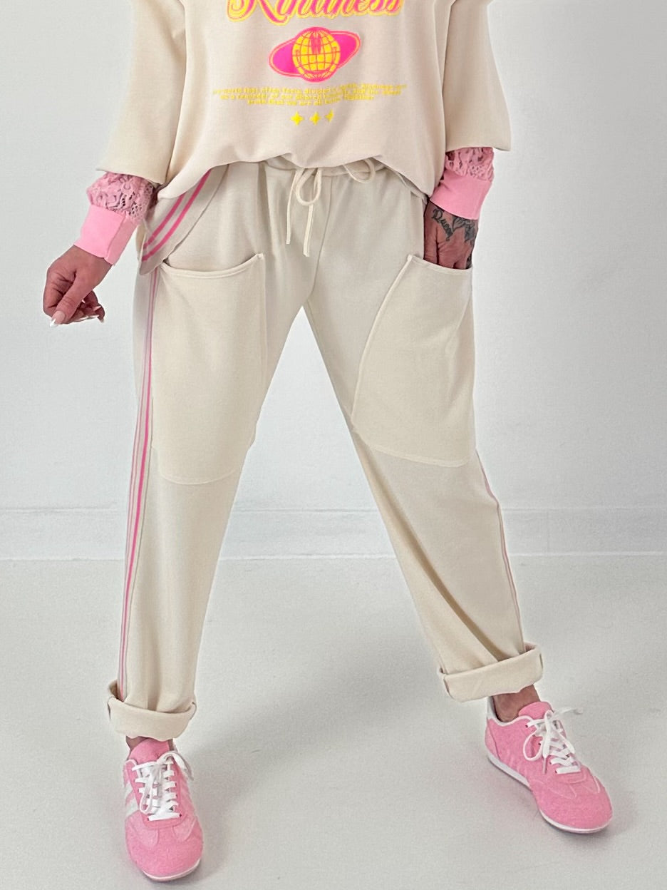 Hose mit großen aufgesetzten Taschen - beige