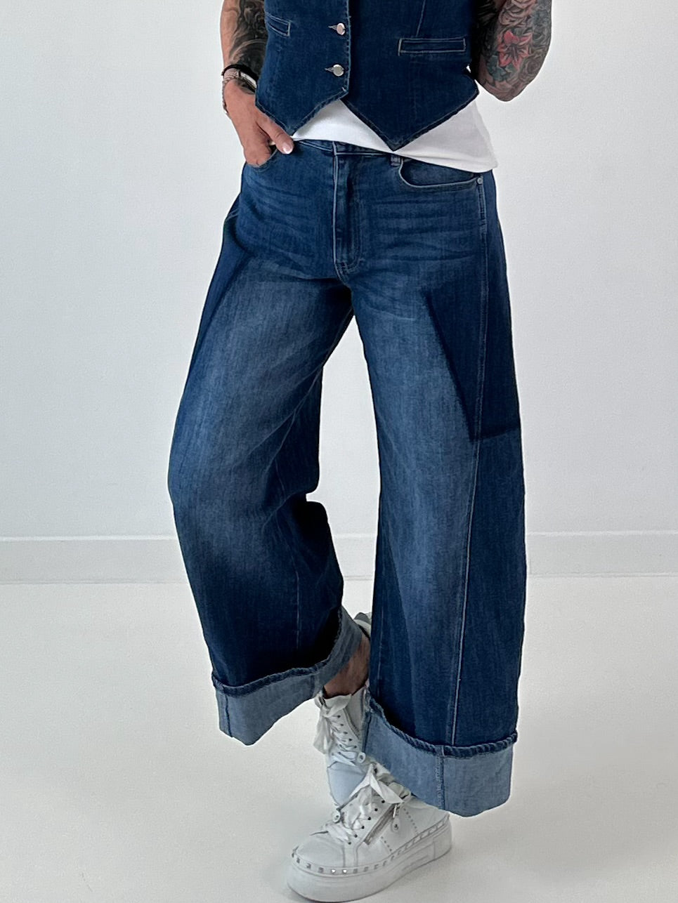 Jeans mit weitem Bein - denim