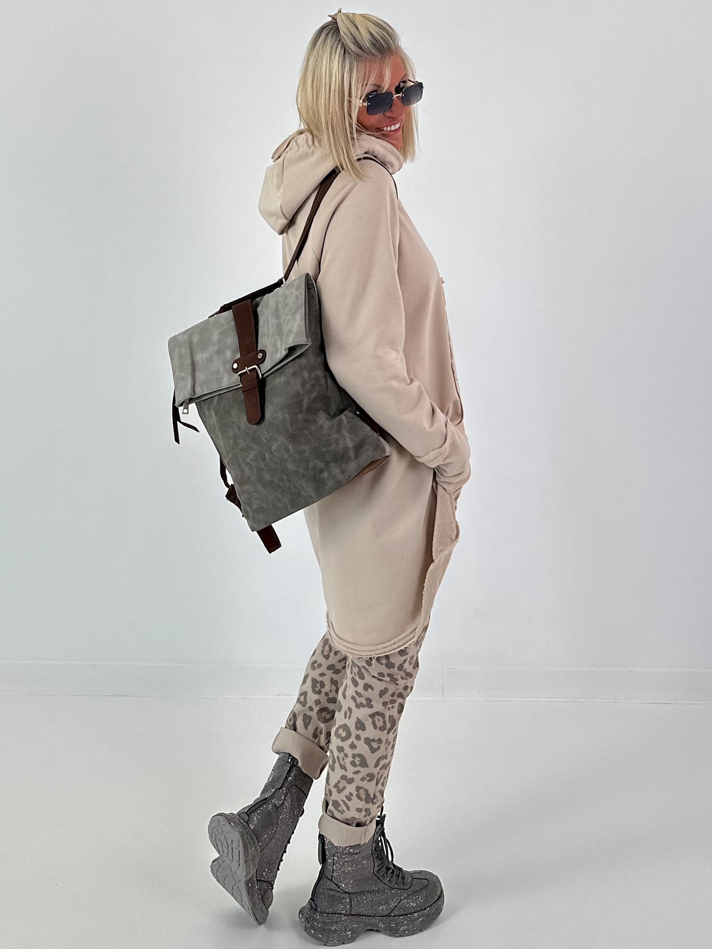 Hose mit elastischem Bund  - leo -beige ( lieferbar ab 15.07.26)