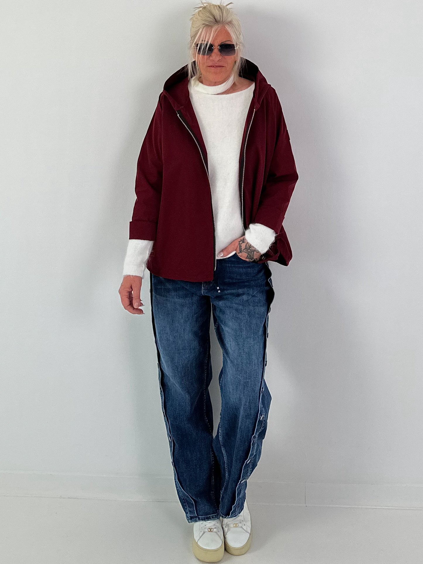 Light jacket with hood - bordeaux