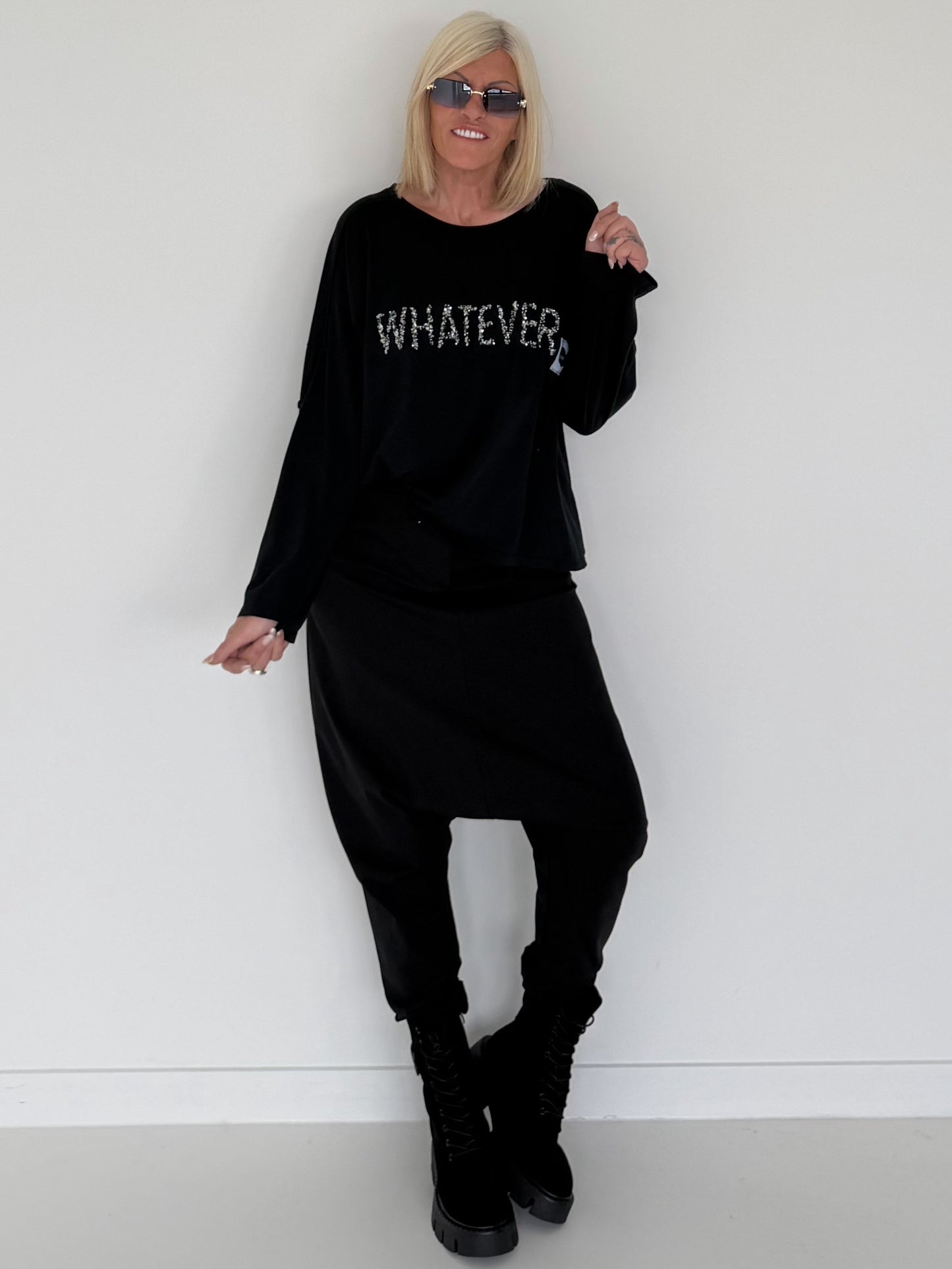 Sweater Whatever mit Strass-Details - schwarz
