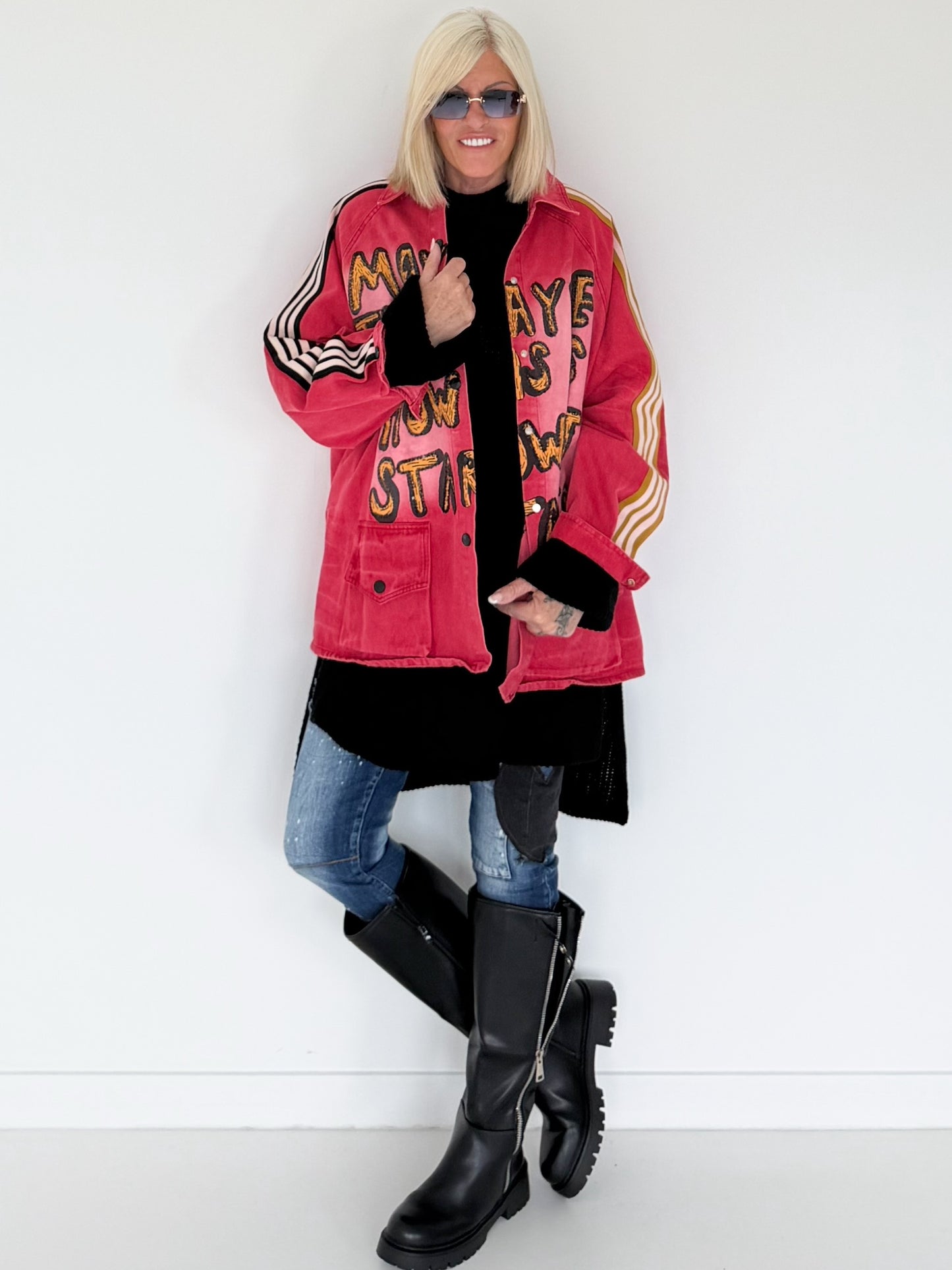 Oversized Jeansjacke mit Pailletten - used-red (lieferbar ab ca. 01.09.26)