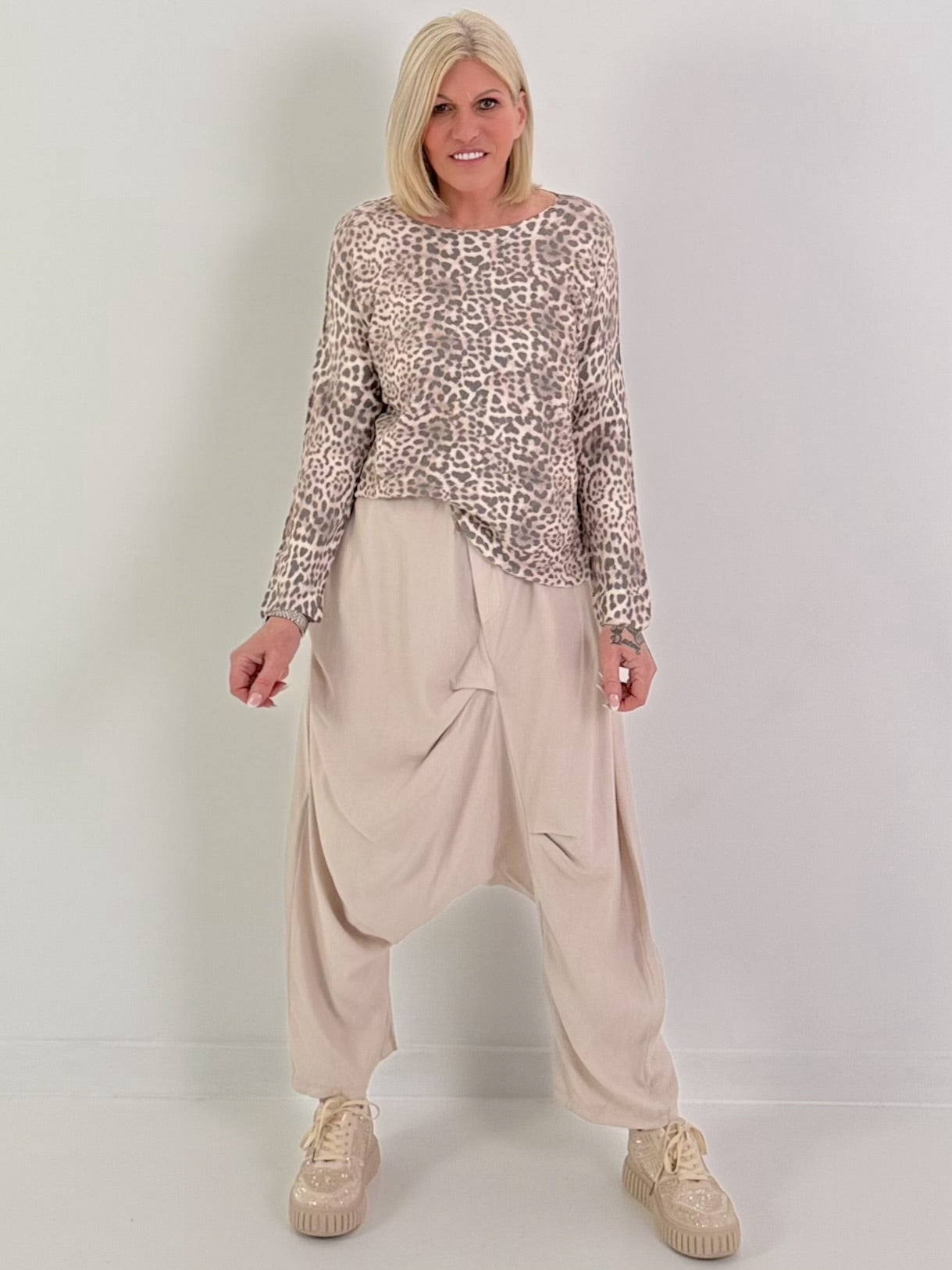 Feinstrick Pulli mit Leo Muster - beige-braun