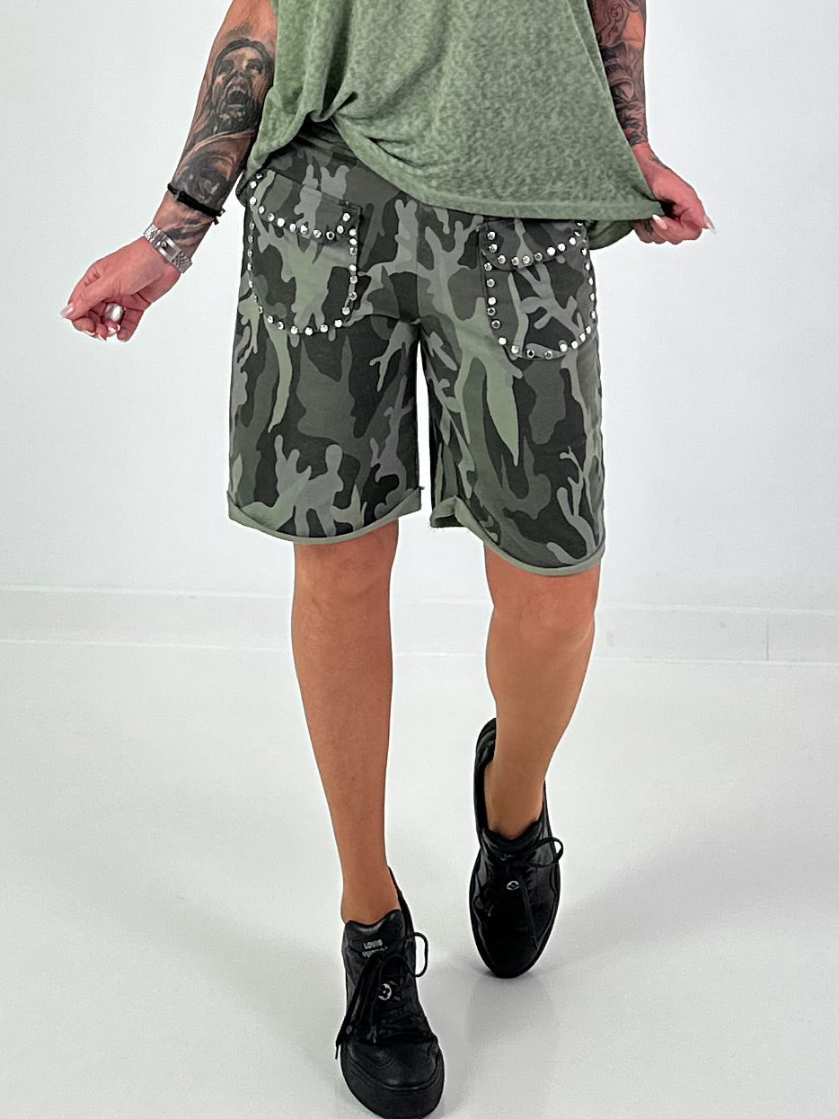 Sweat Short Camouflage mit Nieten - khaki-mehrfarbig