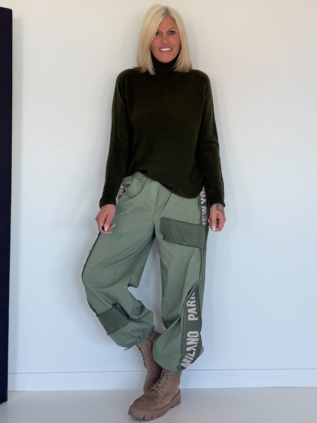 Basic Rollkragenpullover - oliv
