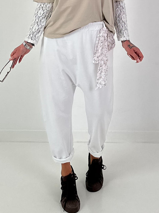 Baggy trousers with decorative scarf - white