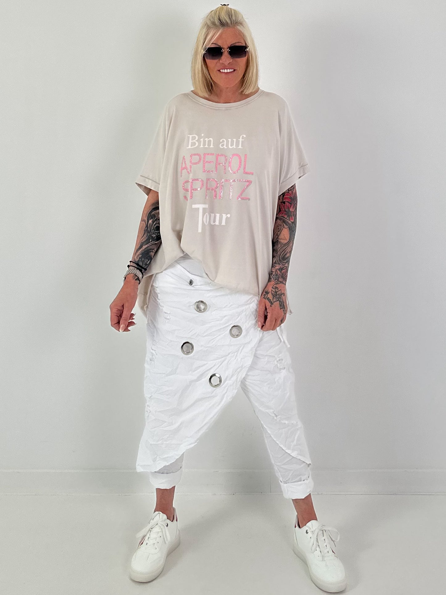 Oversized T-Shirt on Tour - beige