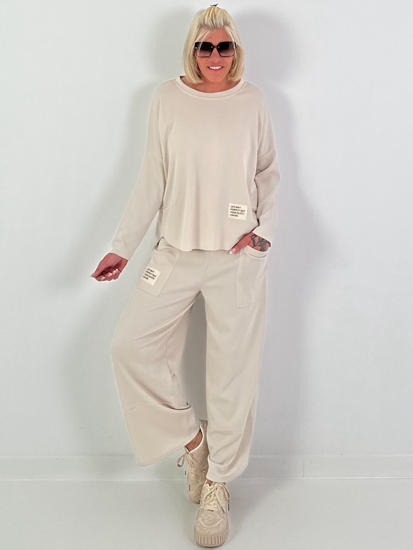 Zweiteiler mit Statement Patch - beige