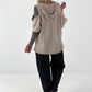 Hoodie Shirt mit Cut Out Shoulder - beige