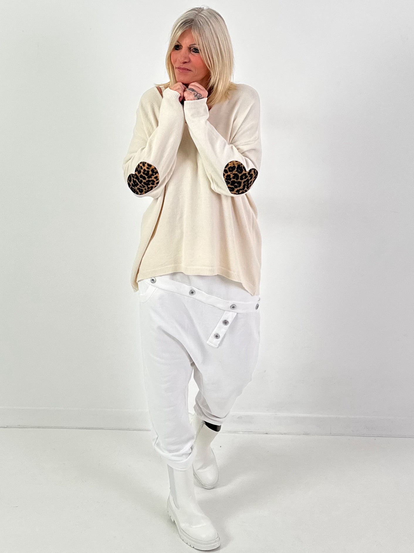 Strickpullover Modell "Loved Edition" - ecru