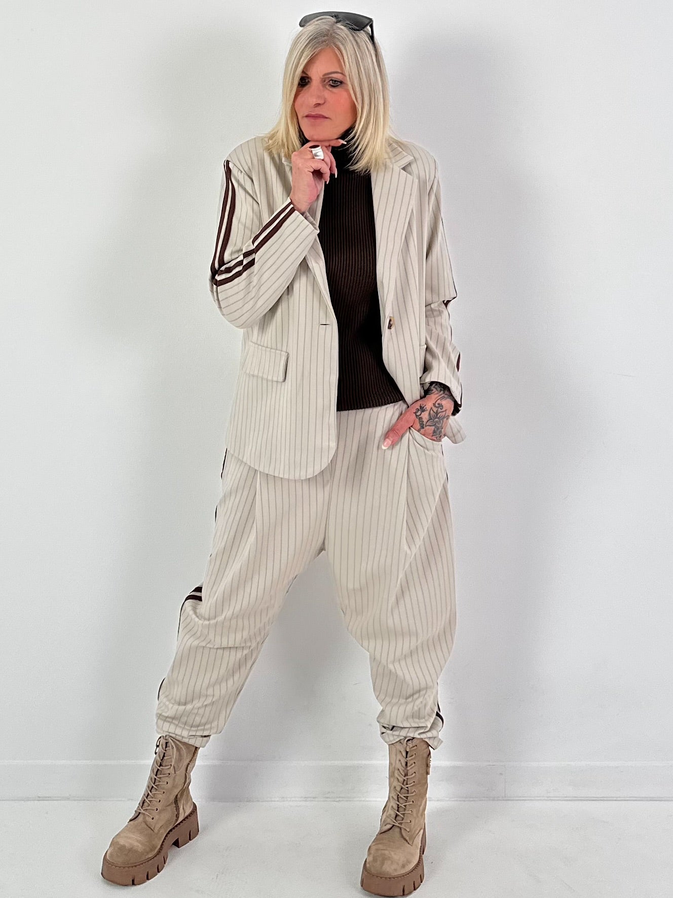 Pants model "Office Out" - beige