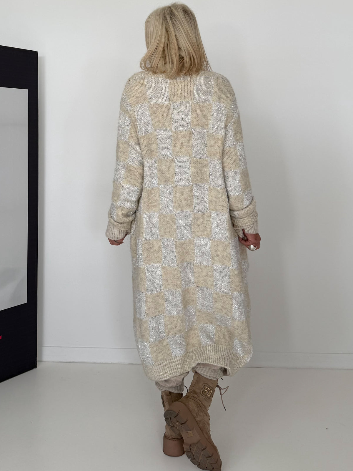 Strickmantel mit Pailletten - beige