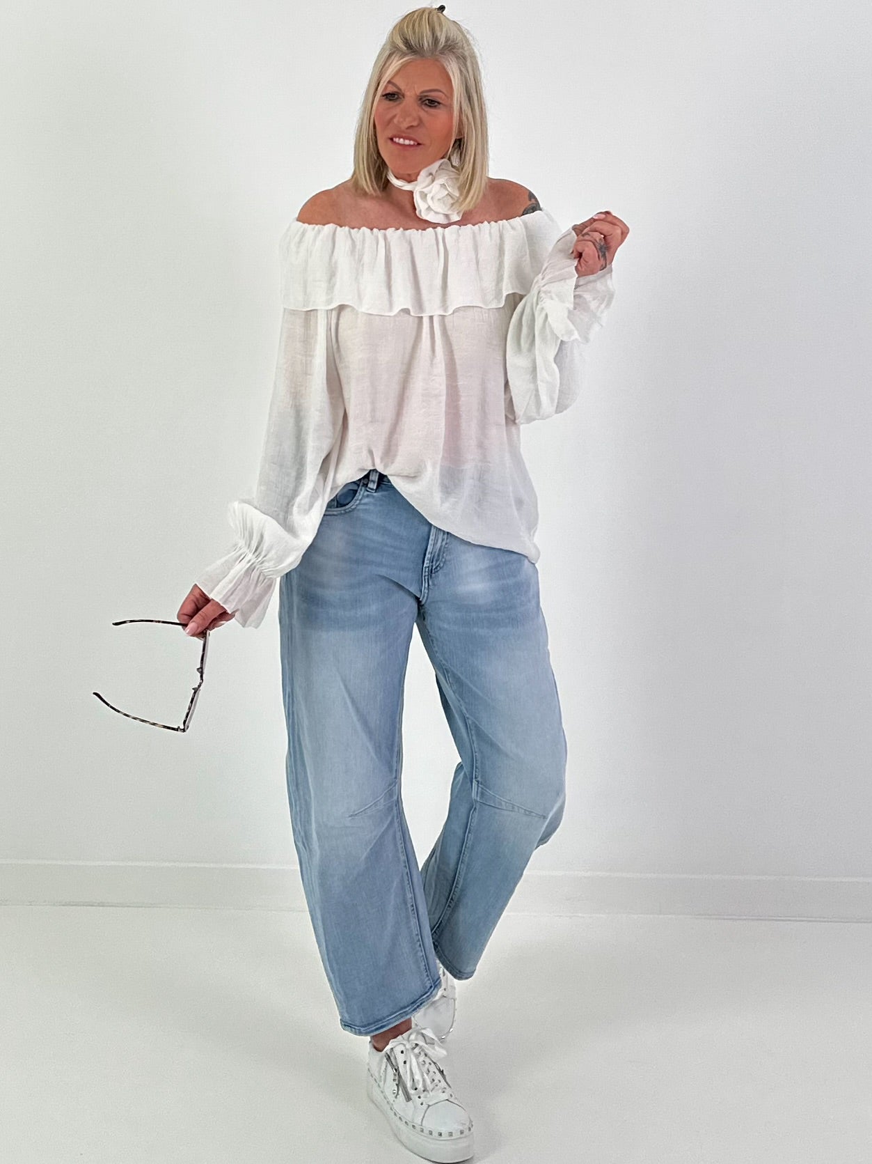 Carmen Tunic with Ruffles - white