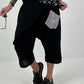 Kurze Leinen Baggy mit Überwurf und Paillettendetails - schwarz