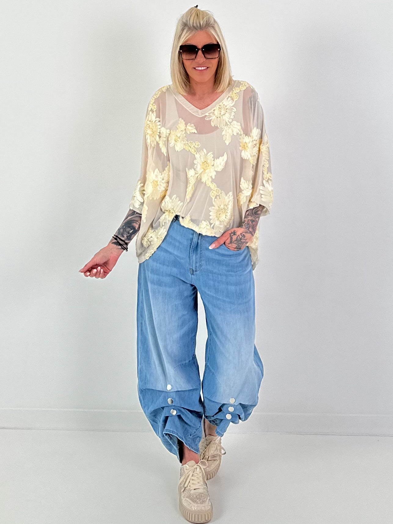 Mesh shirt with 3D fabric flowers - beige