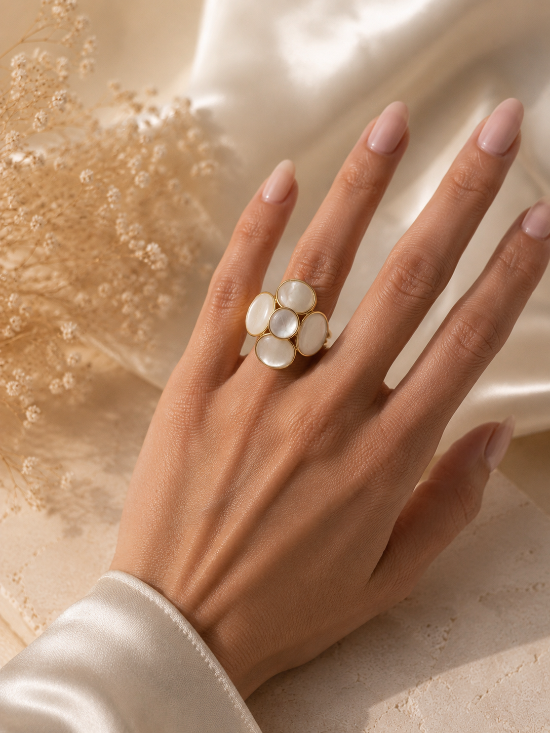 Blumen Ring - weiss-gold