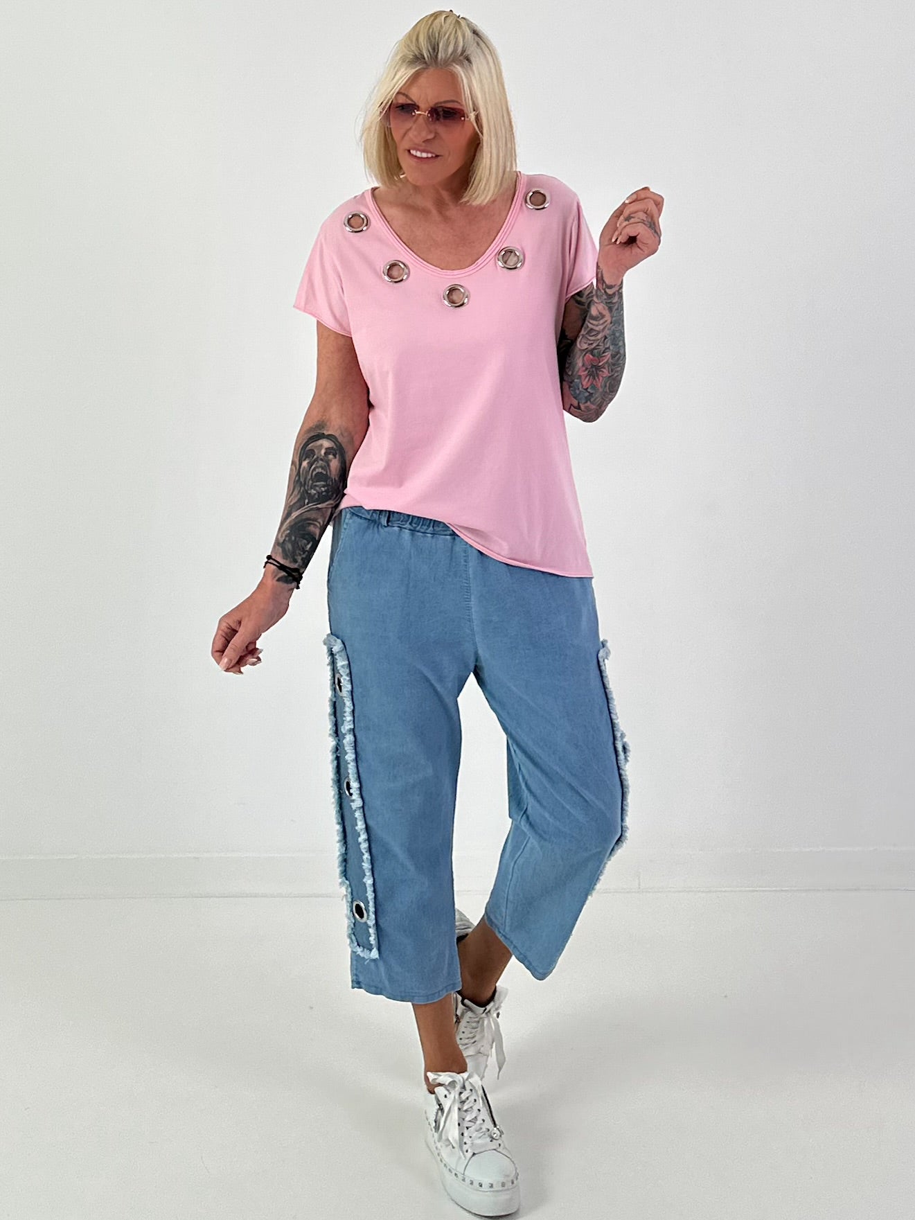 T-Shirt with eyelet cut-out - pink