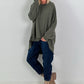 Oversized Shirt mit Statement Spruch auf dem Rücken - oliv