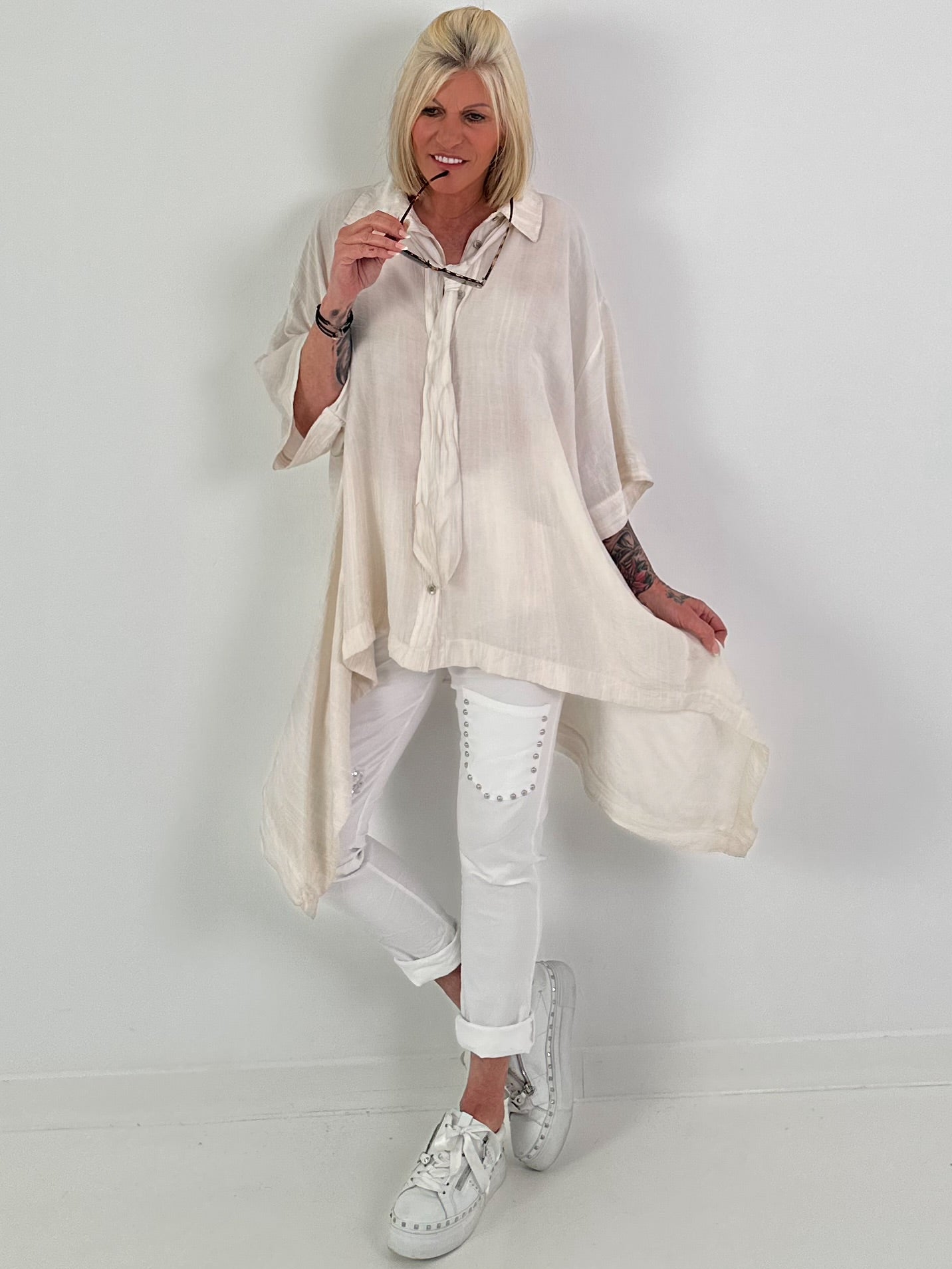 Hose mit Nieten und Paillettendetails - beige