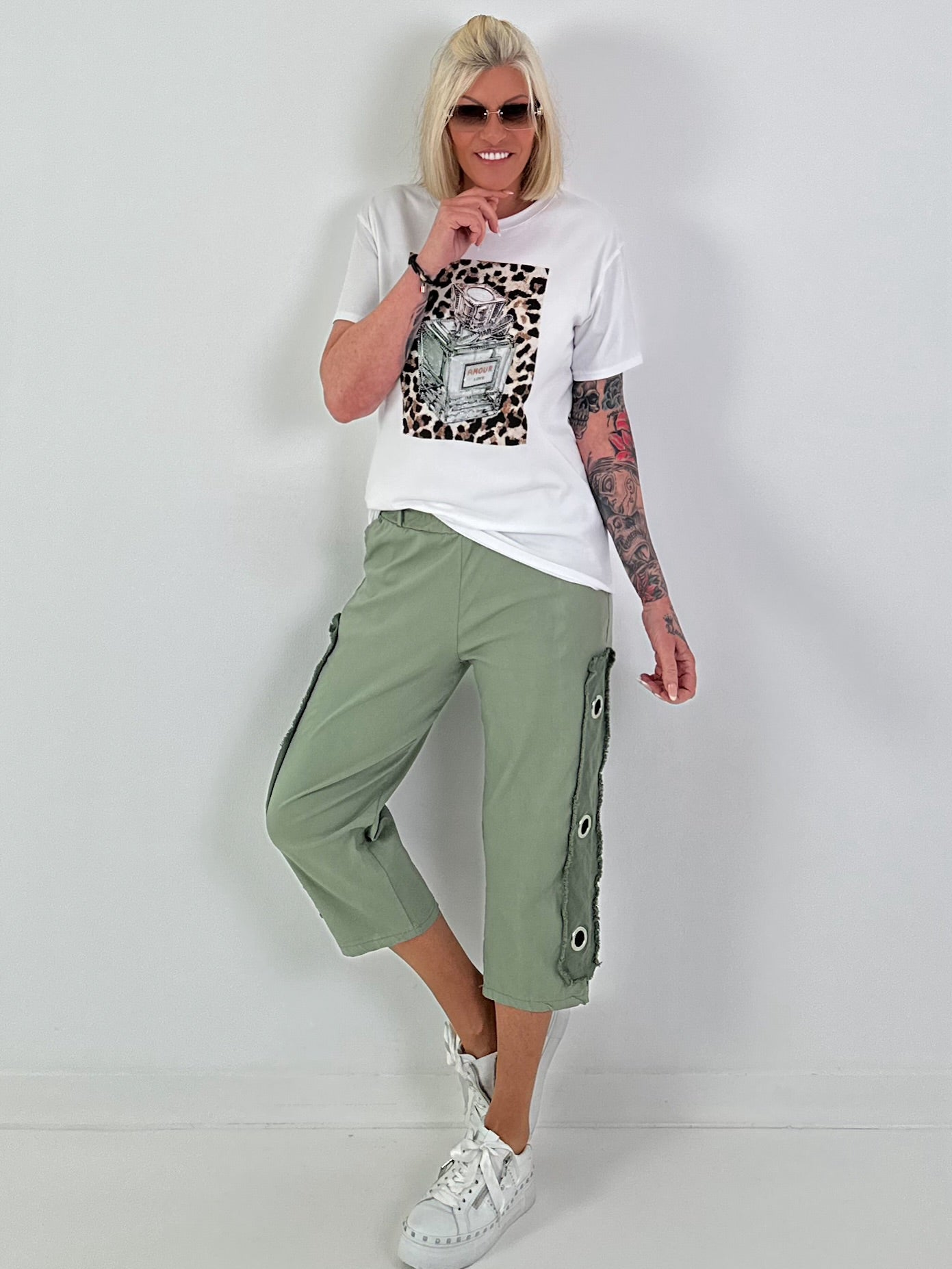 T-Shirt Perfume - white-beige-khaki