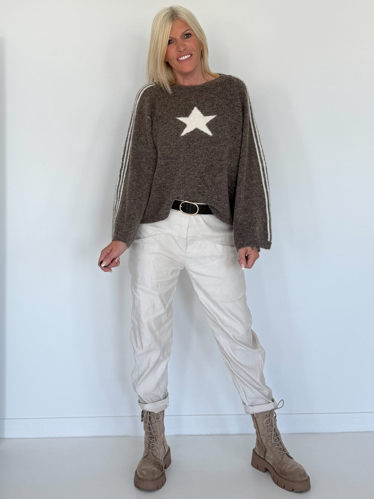 Kuscheliger Pullover mit Sternmotiv - mokka-beige