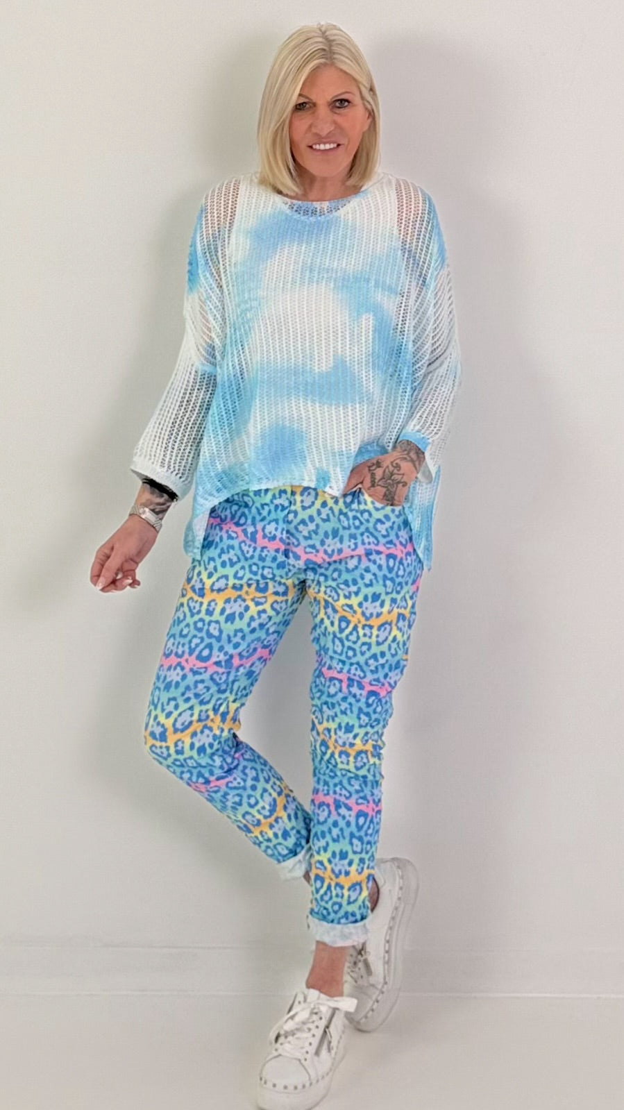 Batik Häkelpullover - hellblau