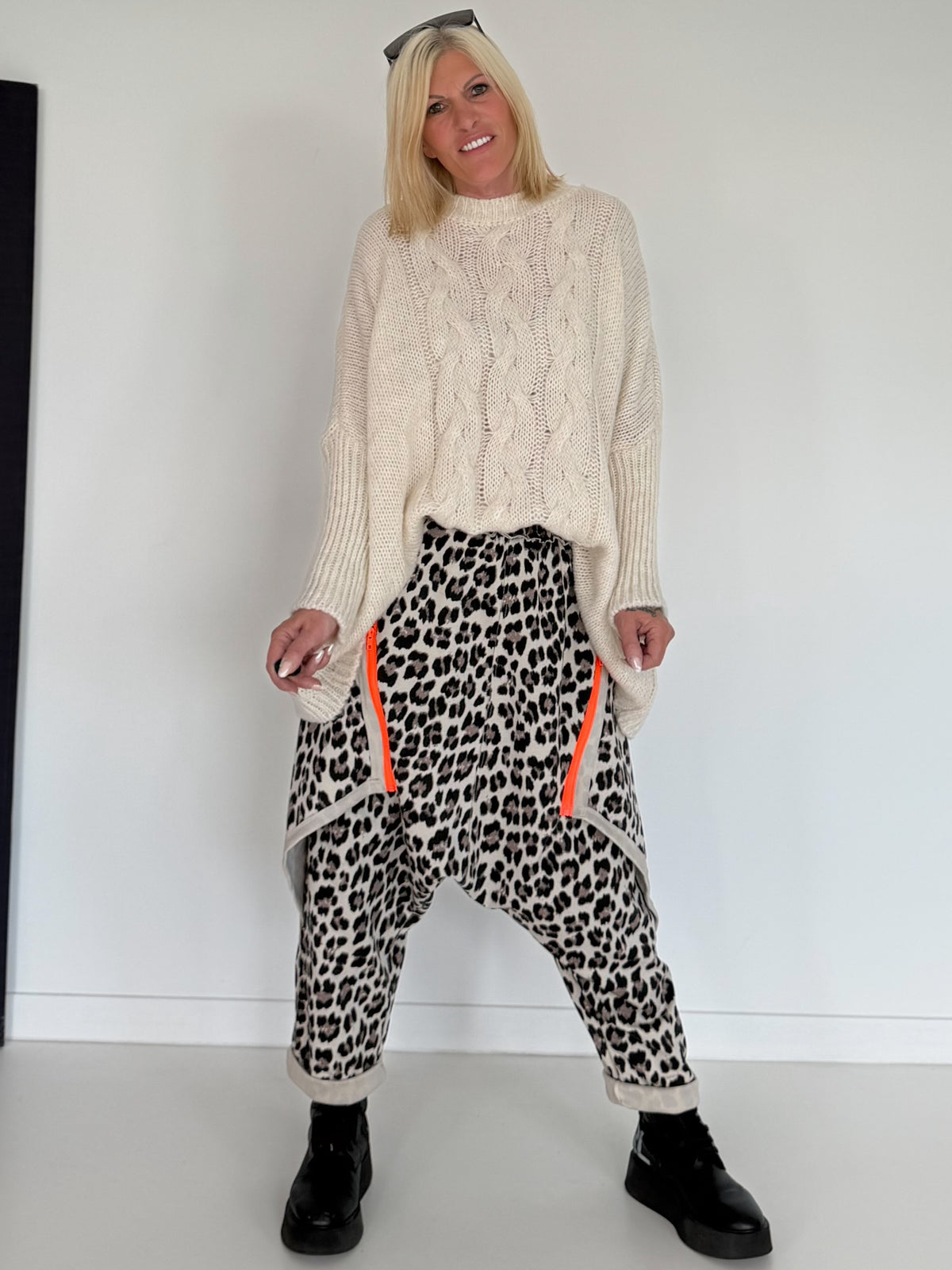Pullover mit Stulpenärmeln und Zopfmuster - beige