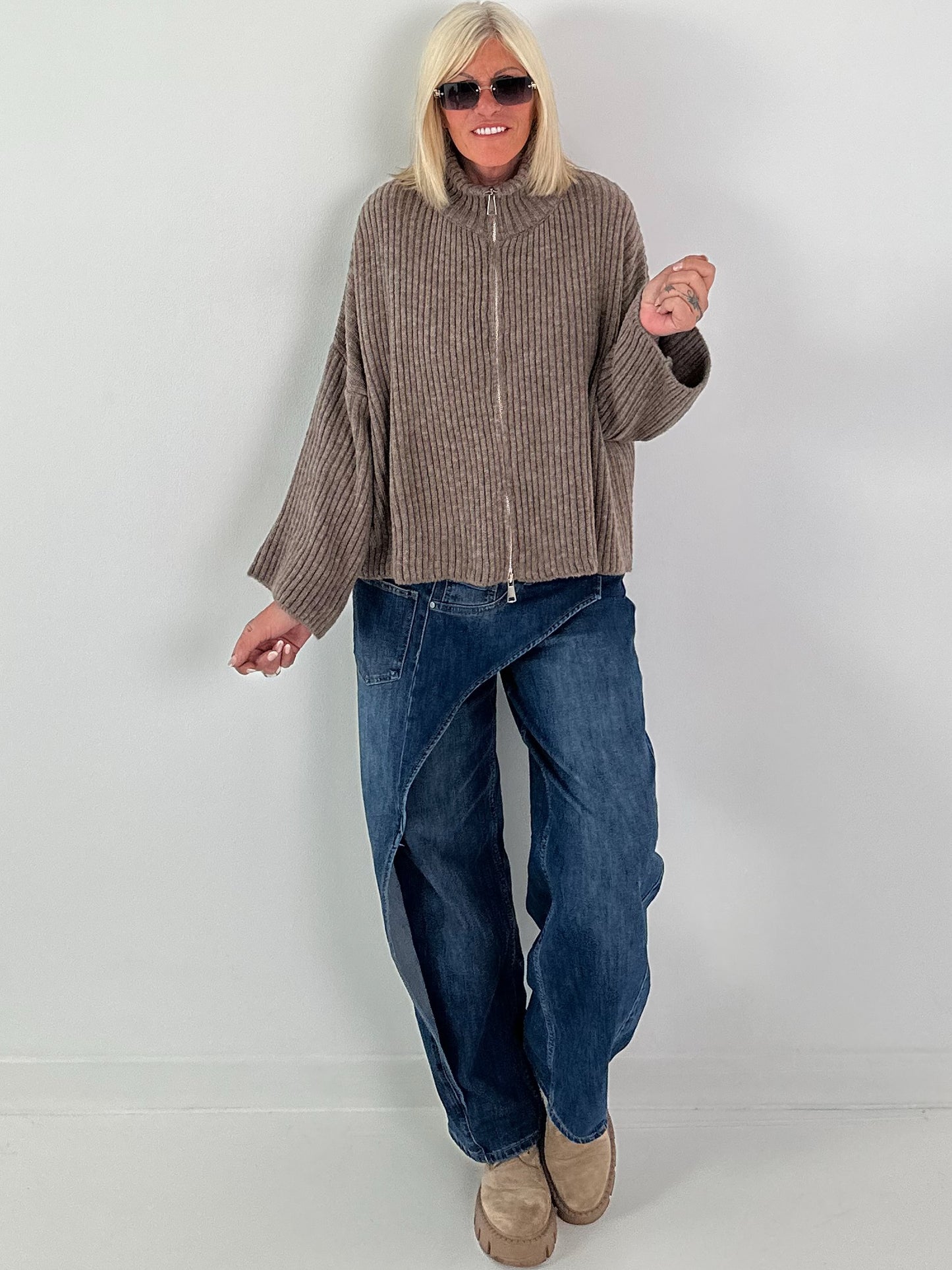 Lässige Rippstrick Jacke mit silbernen Reißverschluss - taupe