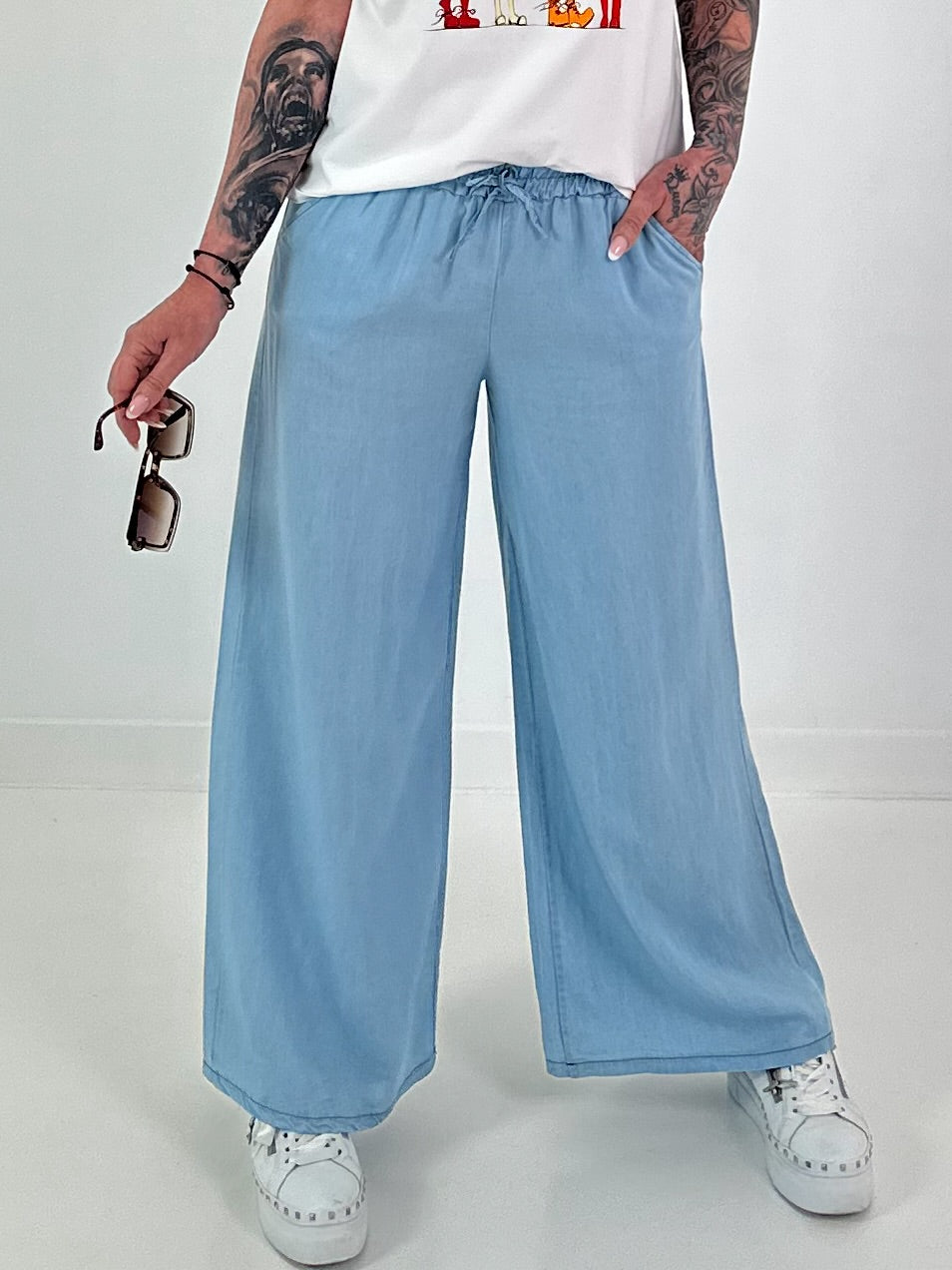 Jeans with elasticated waistband - light blue
