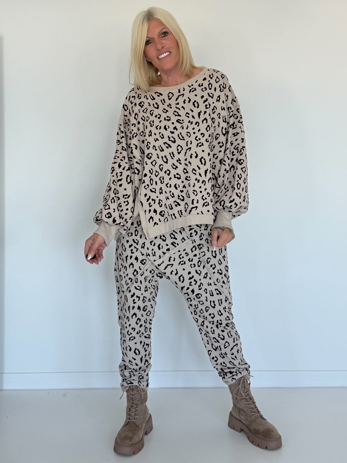 Zweiteiler mit Allover-Leo-Print - beige-mokka