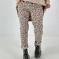 Hose mit elastischem Bund  - leo -beige ( lieferbar ab 15.07.26)