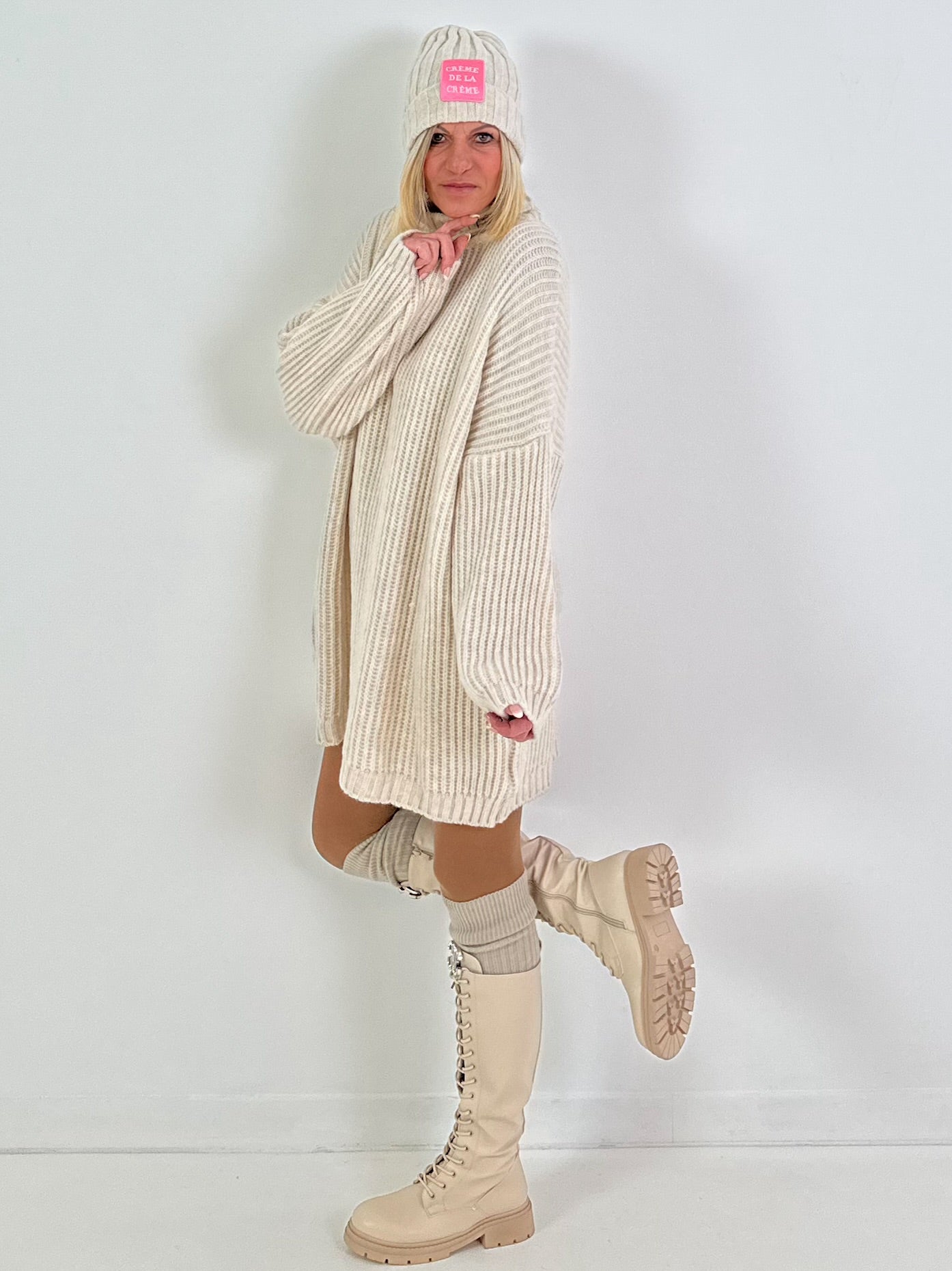 Longpullover/Kleid Modell "Embrace" - beige