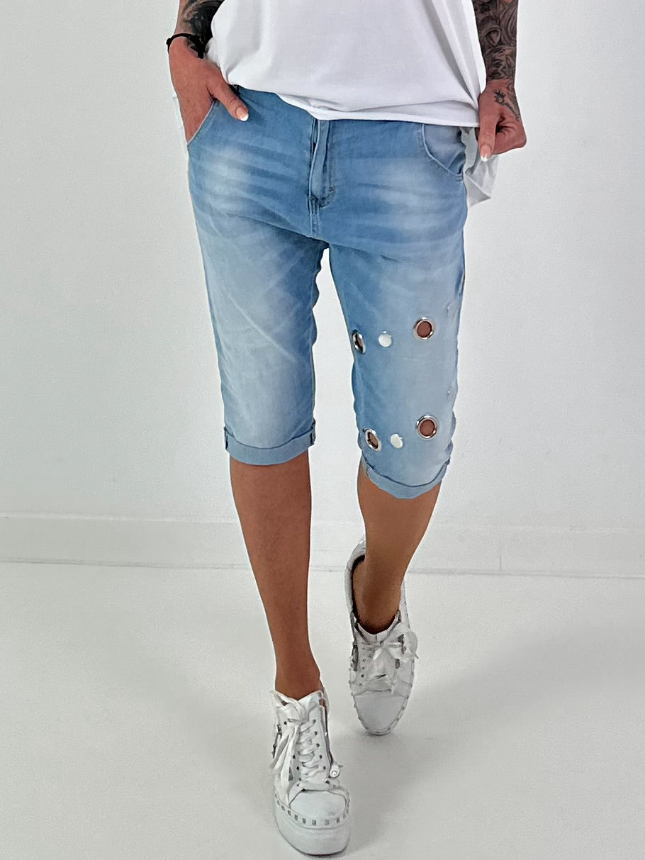 Short jeans with metal eyelets - denim