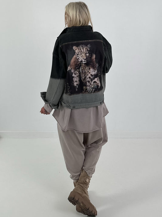Stylische Jacke mit Farbverlauf und großem Rückenpatch - schwarz - grau