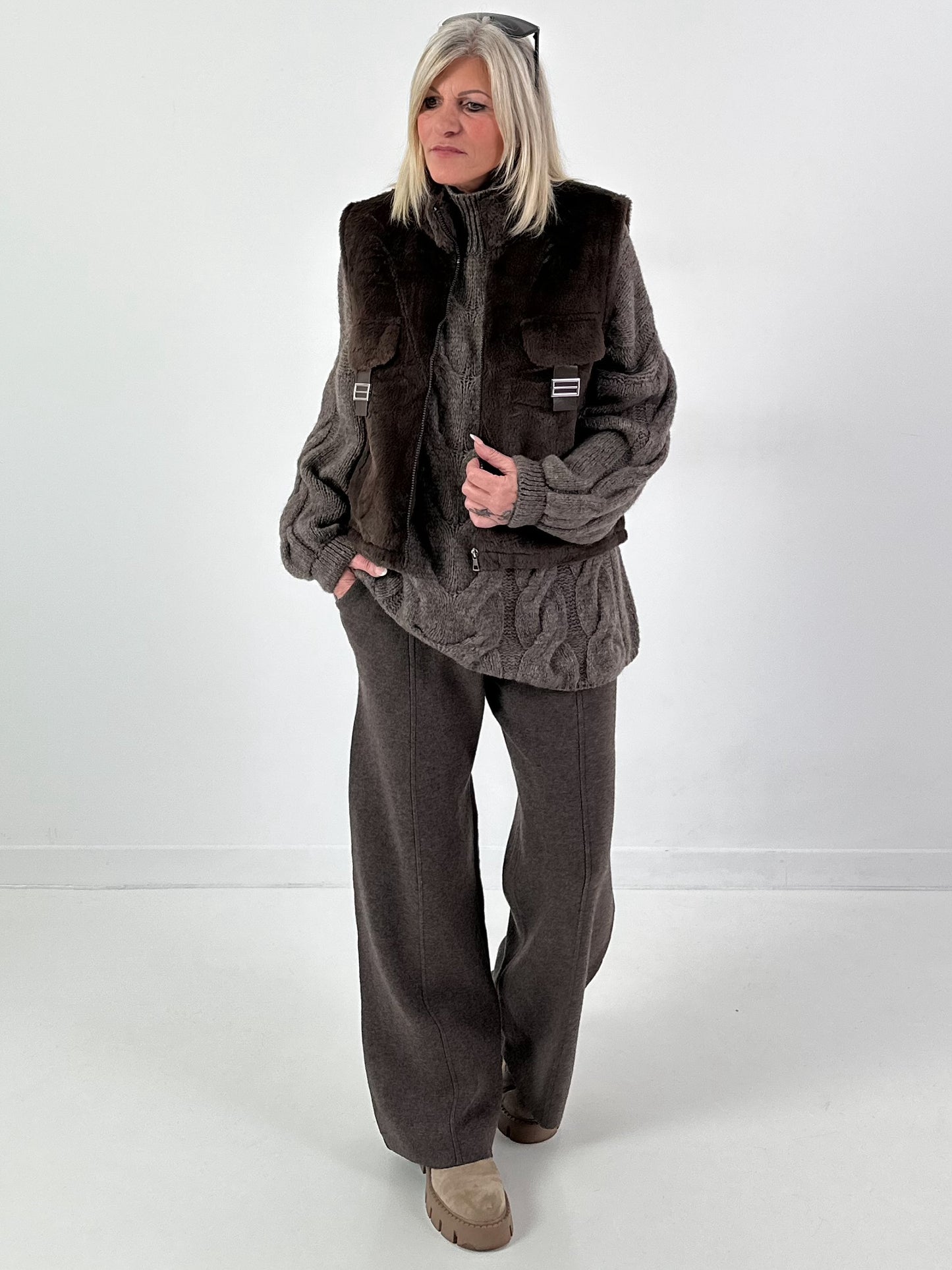 Fur vest model "Perfect Plush" - coffee