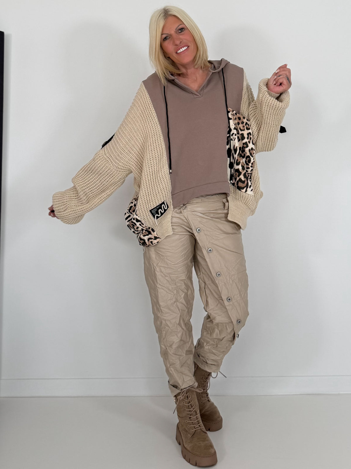Oversized Grobstrick-Hoodie mit Sweat-Einsatz  - taupe-beige