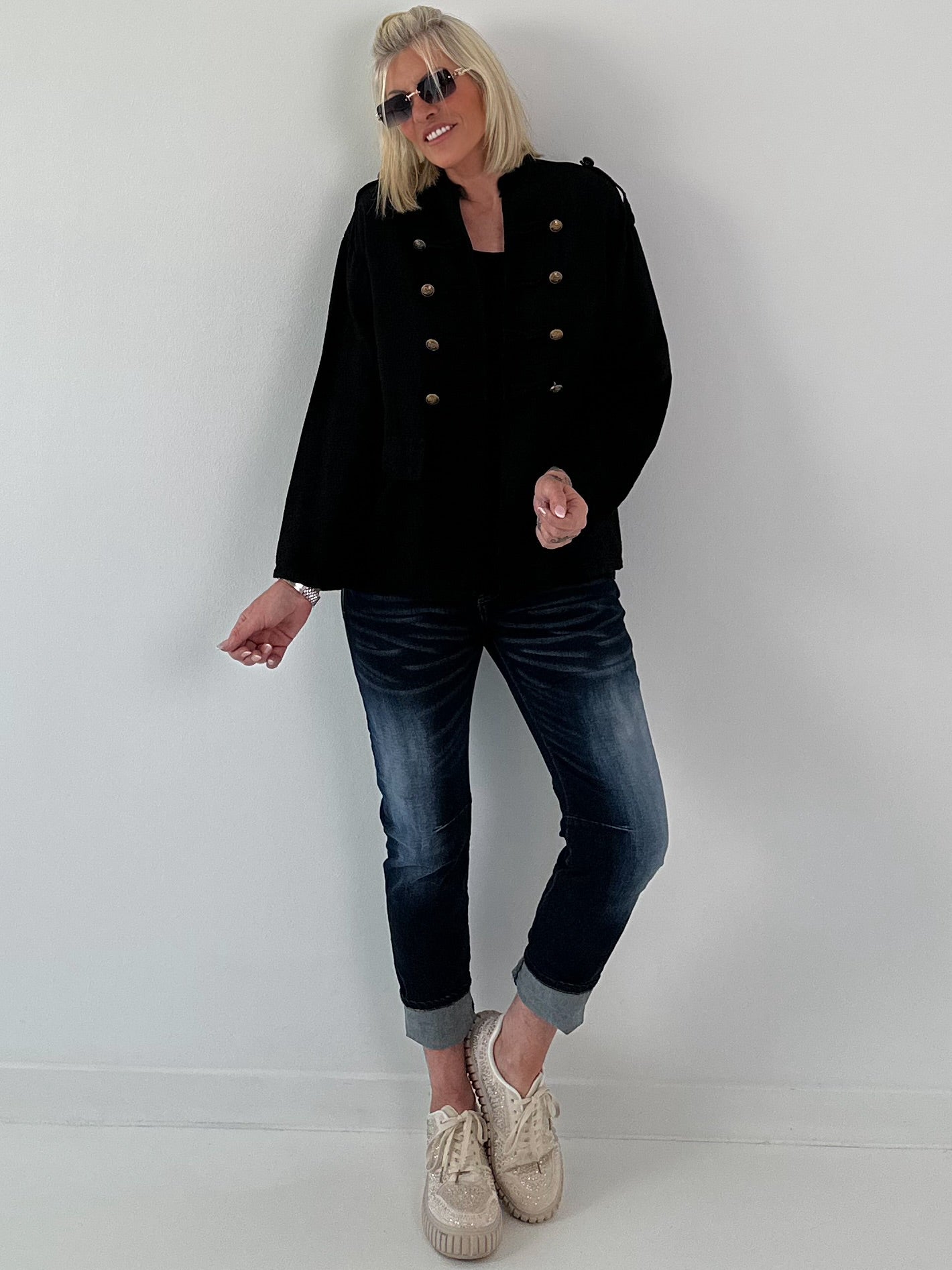 Leichte Jacke im Military Look - schwarz
