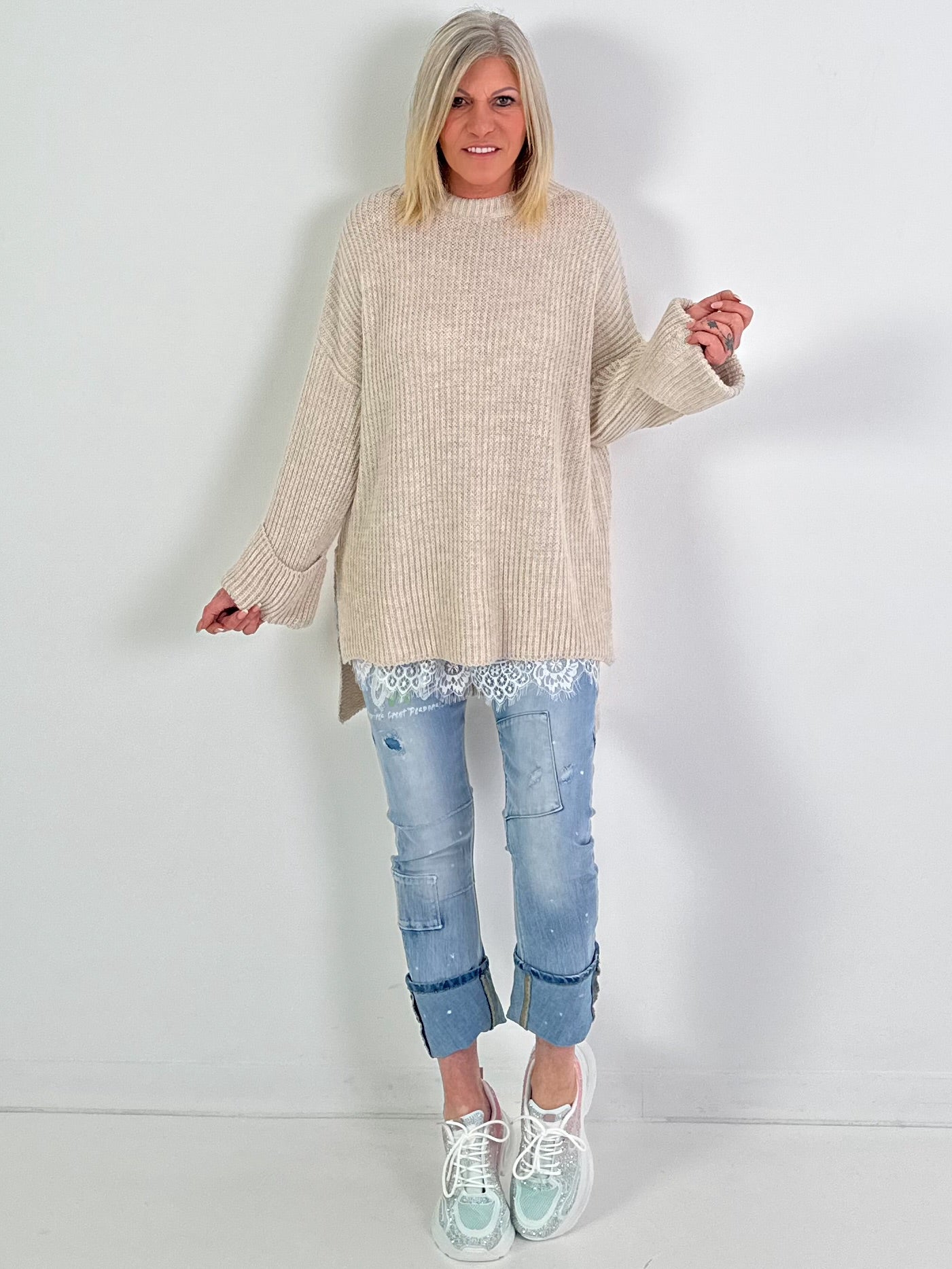 Trui model "Zijsplit" - beige