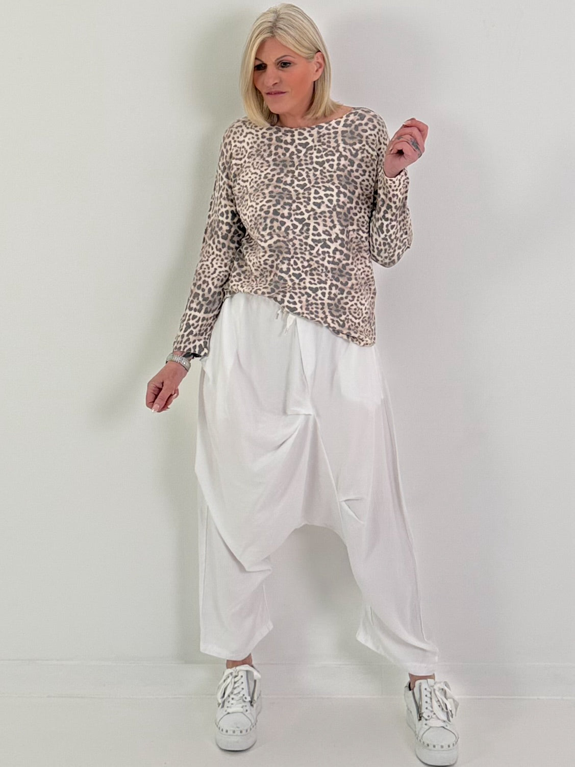 Feinstrick Pulli mit Leo Muster - beige-braun