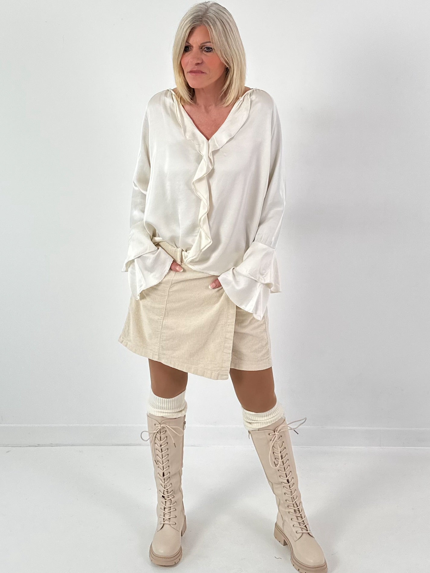 Blouse met volants model "Lush Light" - beige