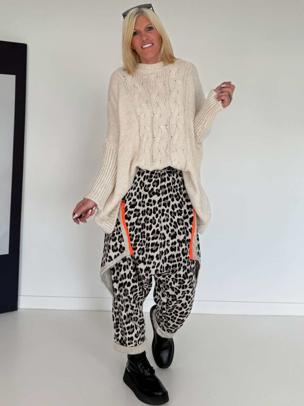 Pullover mit Stulpenärmeln und Zopfmuster - beige
