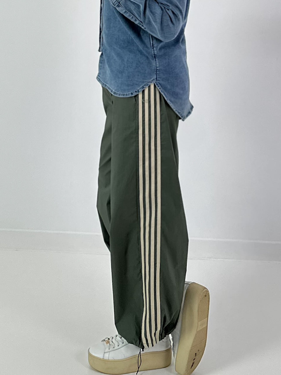 Pants with elastic waistband - olive
