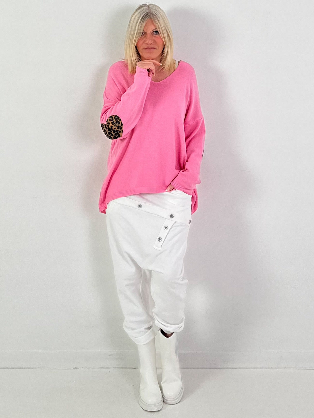 Baggy Hose Modell "Button-Belt" - weiss ( lieferbar ab ca. 12.12.25)