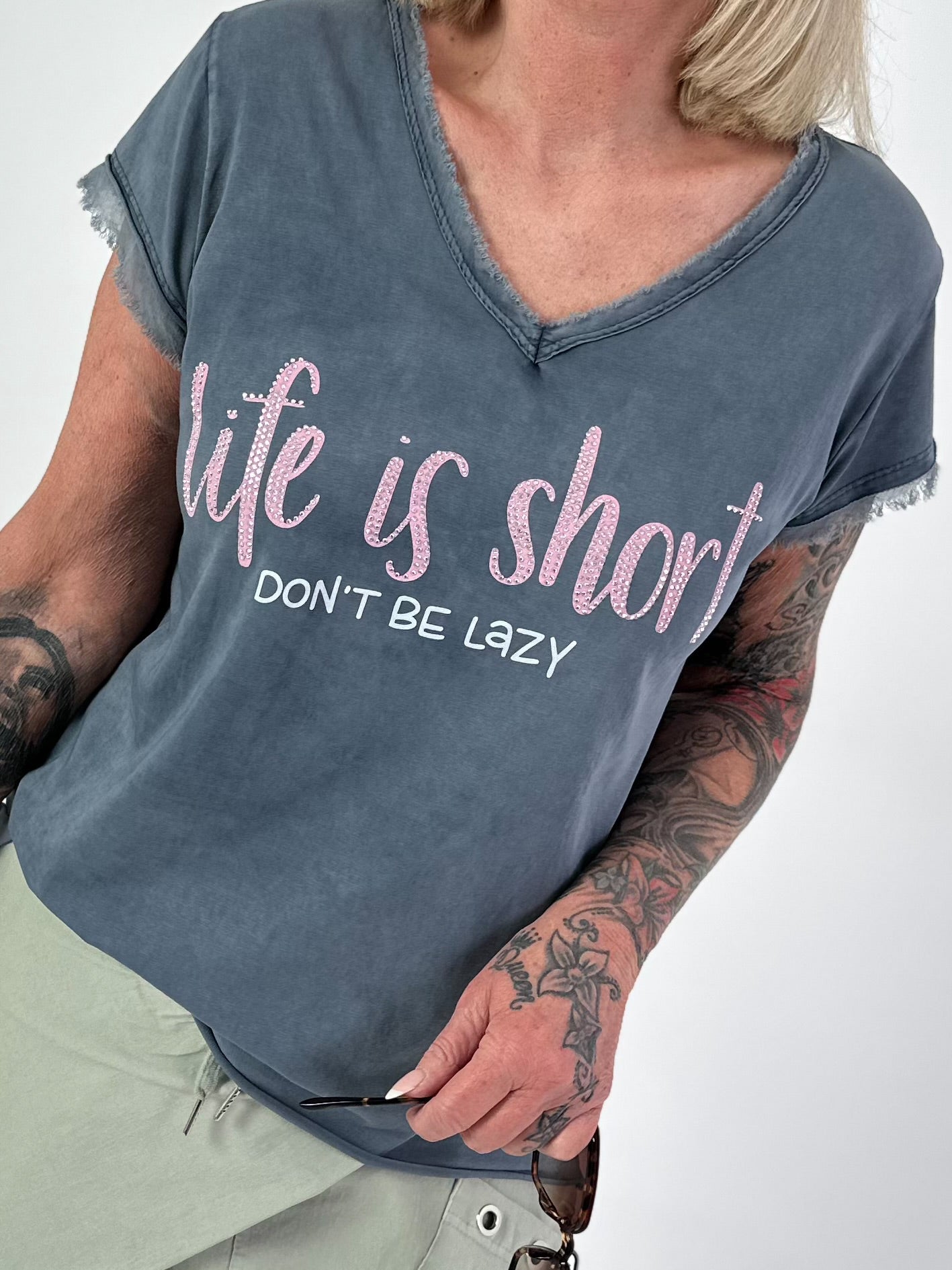 T-Shirt Life Is Short - blau