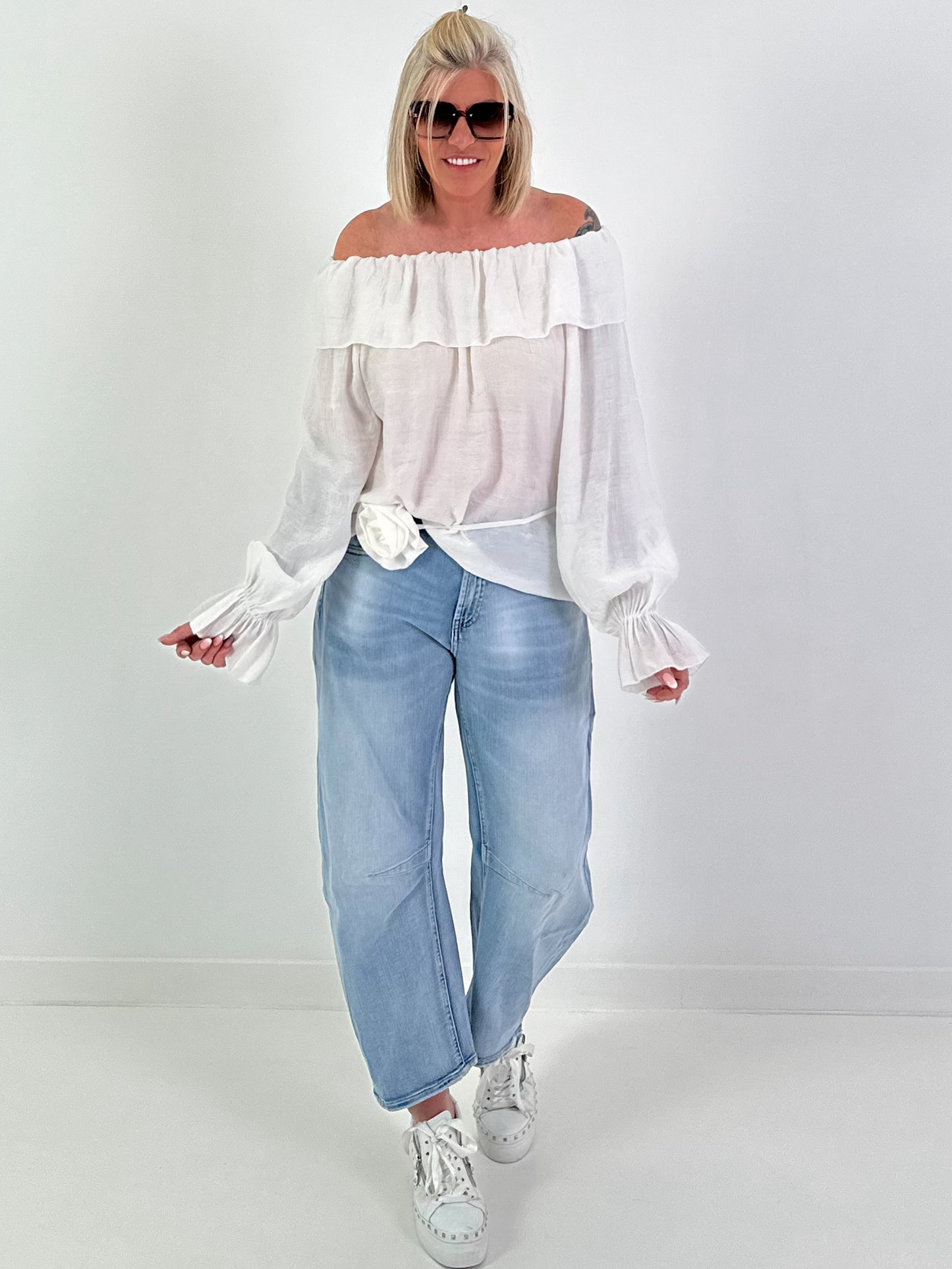 Carmen Tunic with Ruffles - white