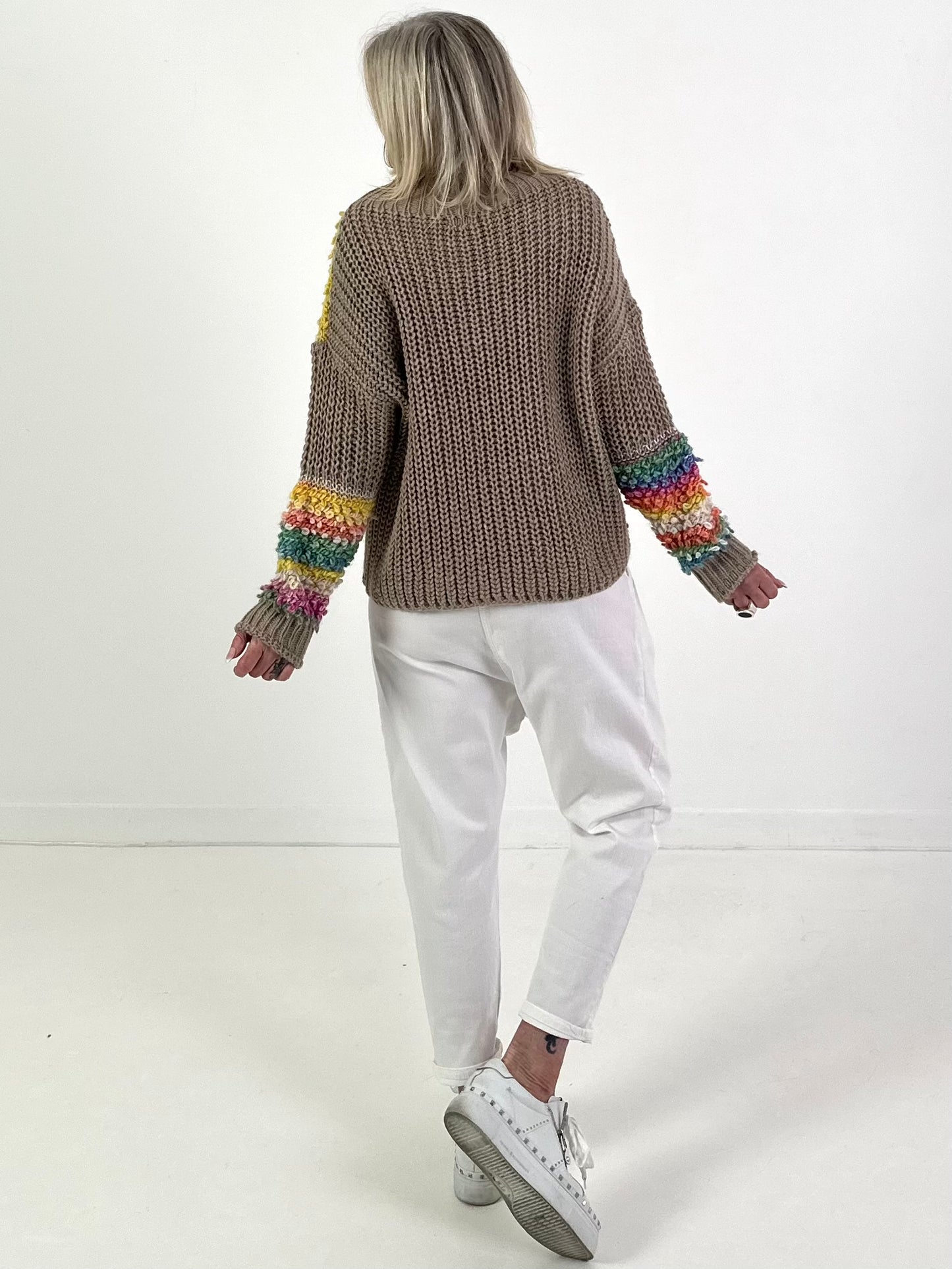 Pullover Modell "Rainbow Dream Knit" - taupe