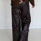 Vegane Lederhose mit weitem Bein - mokka
