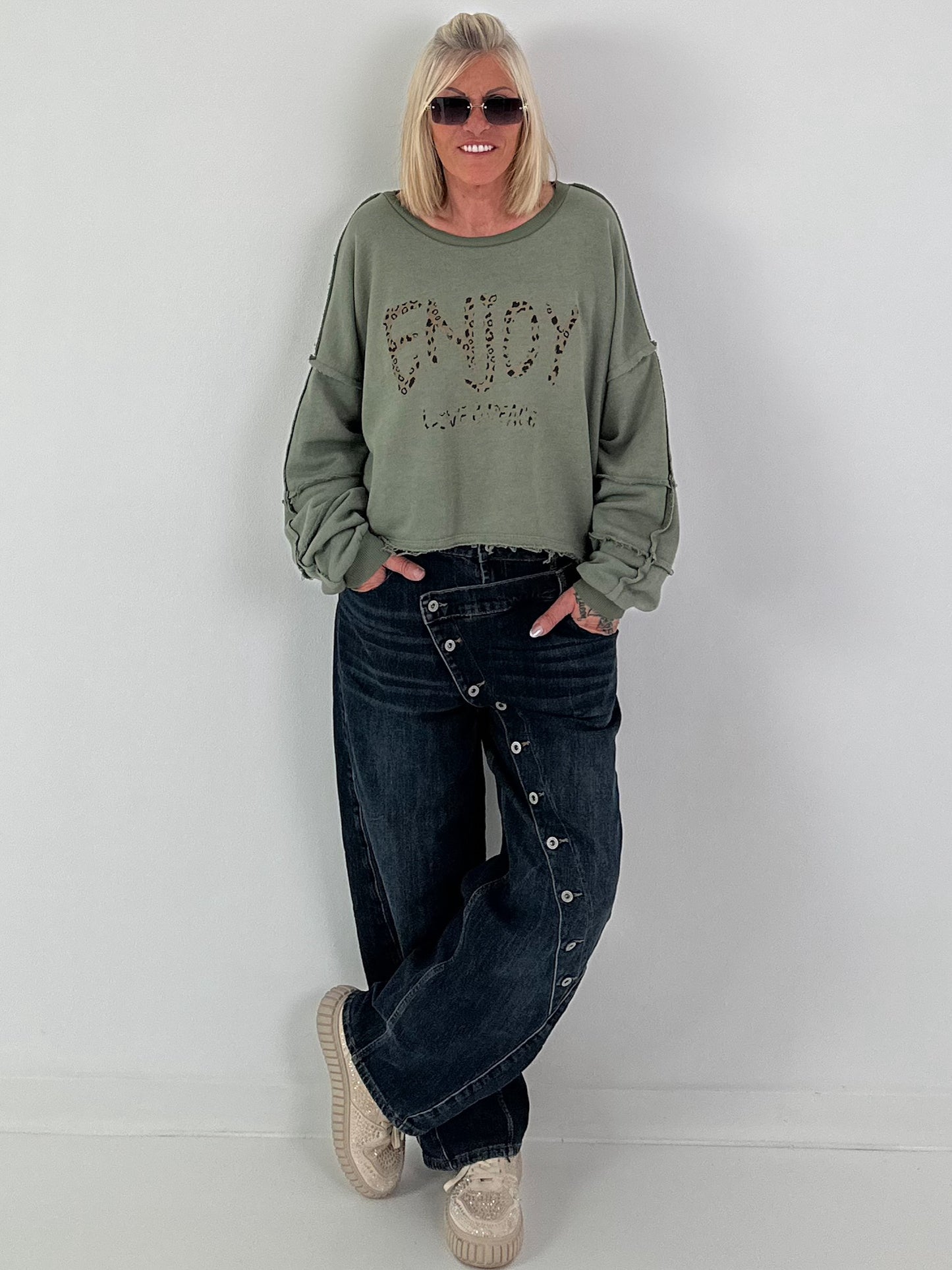 Sweater with reverse seams and print - olive