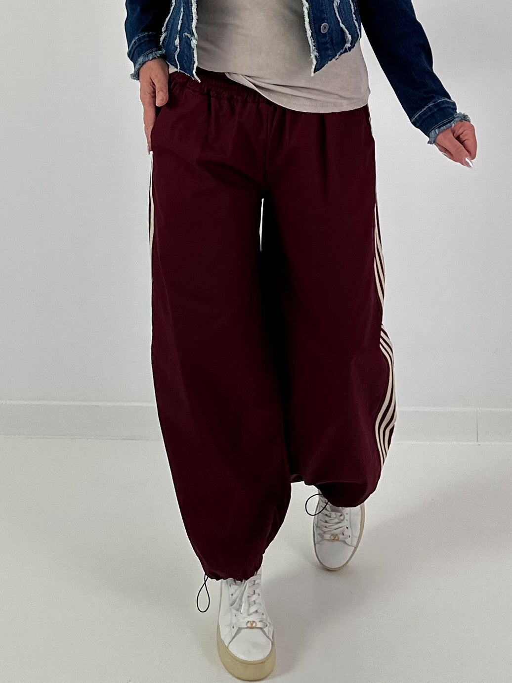 Pants with elastic waistband - burgundy